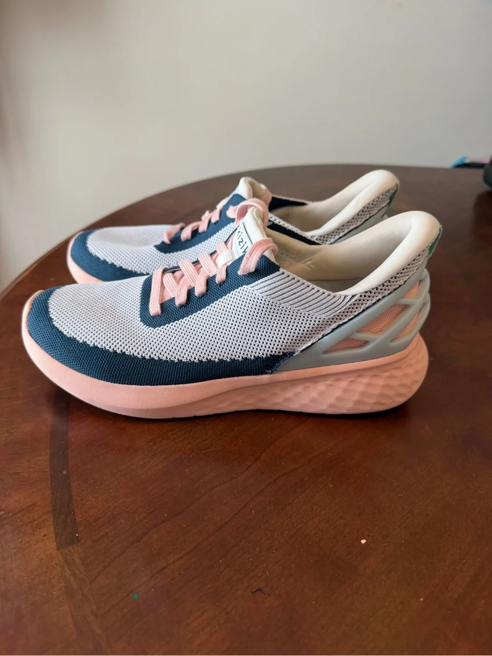 Kizik Hands-free Slip On Shoes Women’s Size 9 Athena Bahamas Sneakers